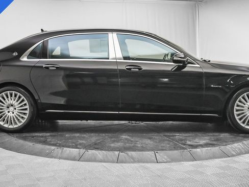 Used 2017 Mercedes-Benz Maybach S 550 4MATIC image 10