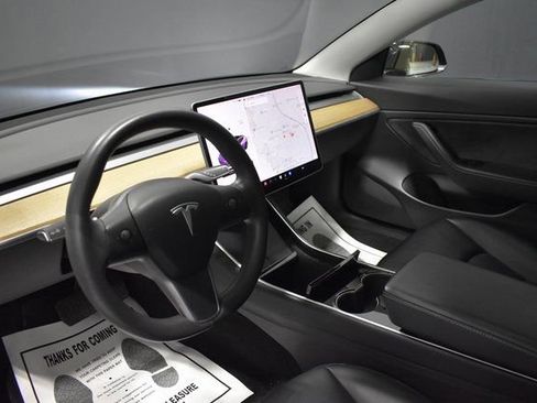 Used 2020 Tesla Model 3 Long Range image 4