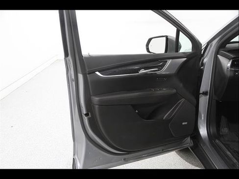 Used 2023 Cadillac XT5 Premium Luxury AWD/4WD image 4