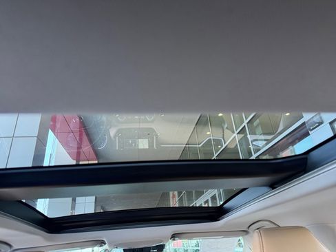 Certified 2021 Toyota RAV4 Limited image 33