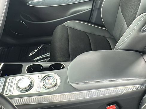 Used 2025 Genesis GV70 3.5T Sport image 35