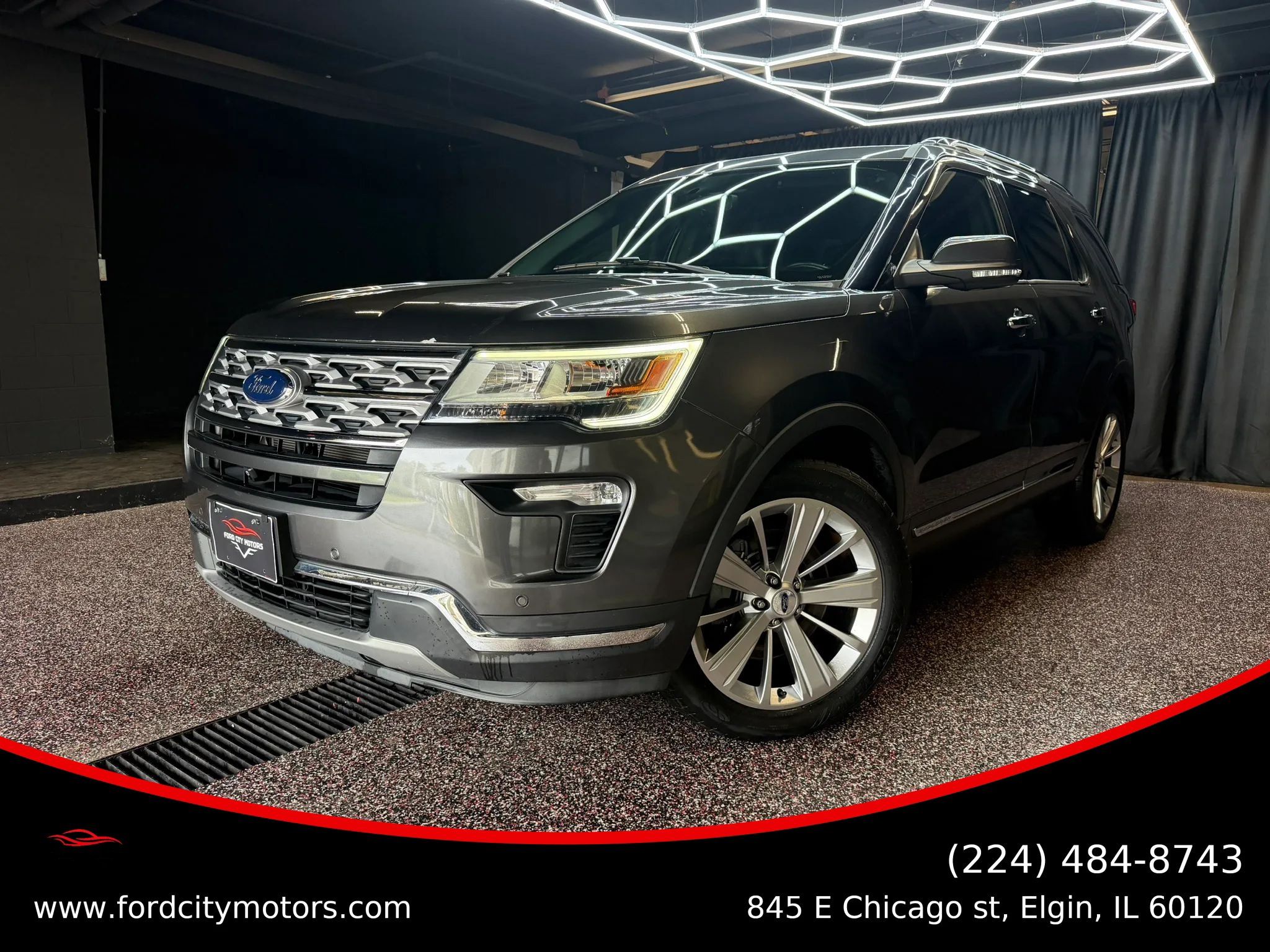 Used 2019 Ford Explorer Limited w/ Class III Trailer Tow Package FWD image 1