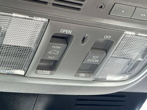 Used 2021 Honda CR-V EX-L image 41