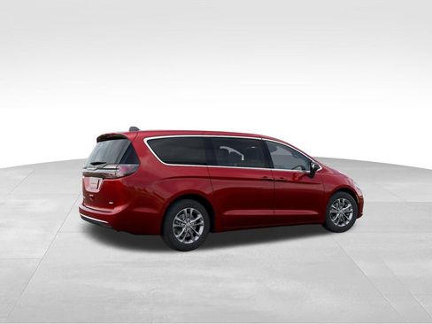 New 2026 Chrysler Pacifica Select AWD/4WD image 5