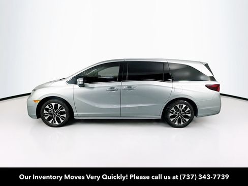 Used 2026 Honda Odyssey Elite image 4