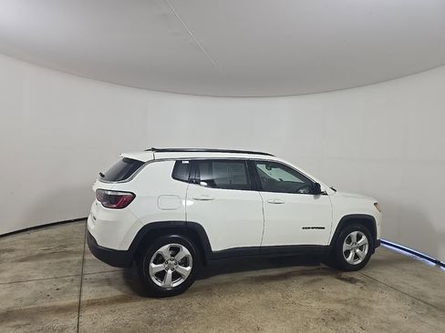 Used 2019 Jeep Compass Latitude image 6