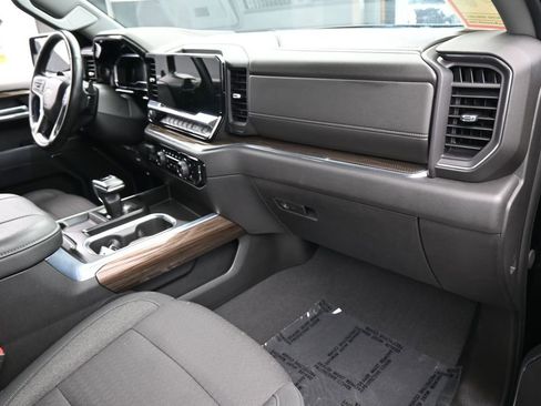 Used 2024 Chevrolet Silverado 1500 LT RWD image 49