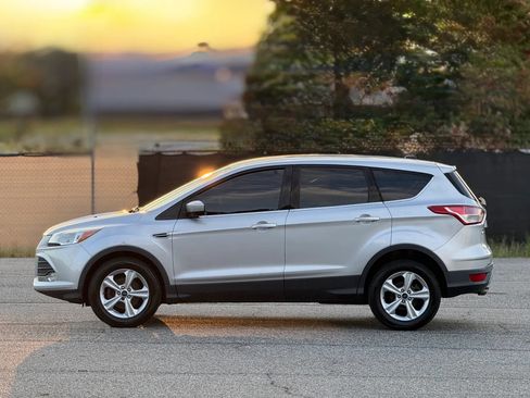 Used 2014 Ford Escape SE FWD image 8