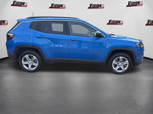Used 2023 Jeep Compass Latitude w/ Convenience Group AWD/4WD image 4