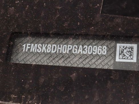 Certified 2023 Ford Explorer XLT w/ Equipment Group 202A AWD/4WD image 35