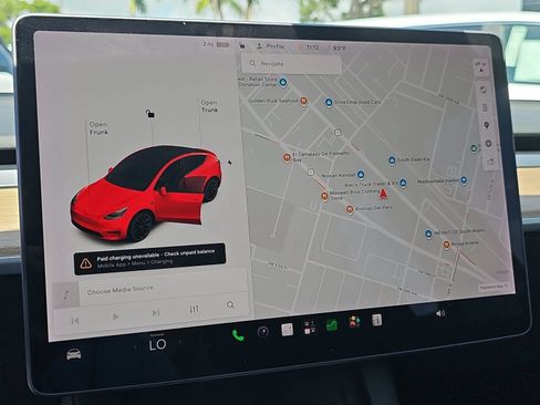 Used 2021 Tesla Model Y Long Range AWD/4WD image 18
