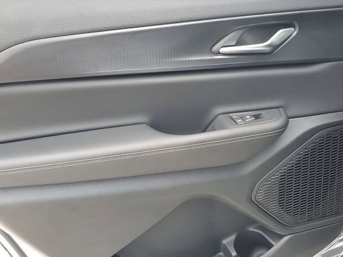 New 2025 Jeep Grand Cherokee L Laredo image 41