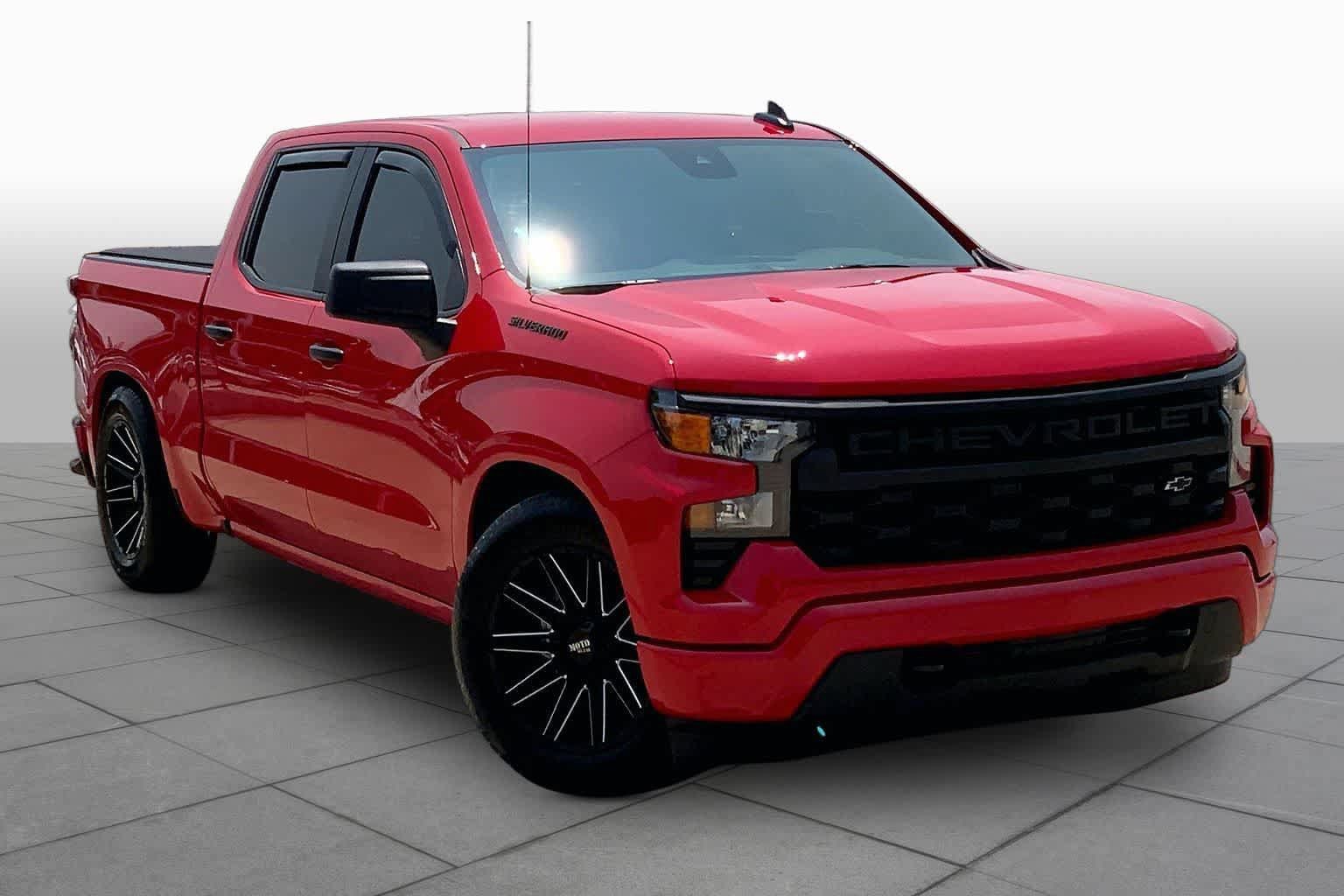 Used 2026 Chevrolet Silverado 1500 Custom RWD image 3