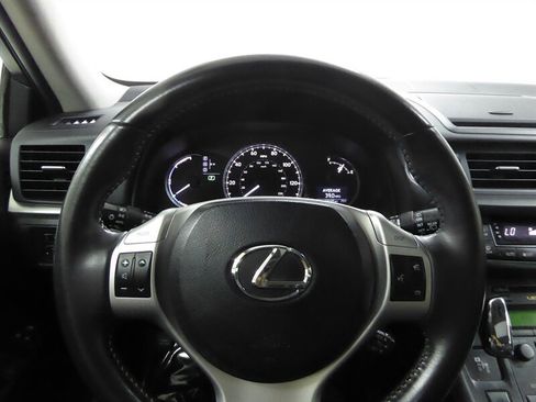 Used 2012 Lexus CT 200h Premium image 11