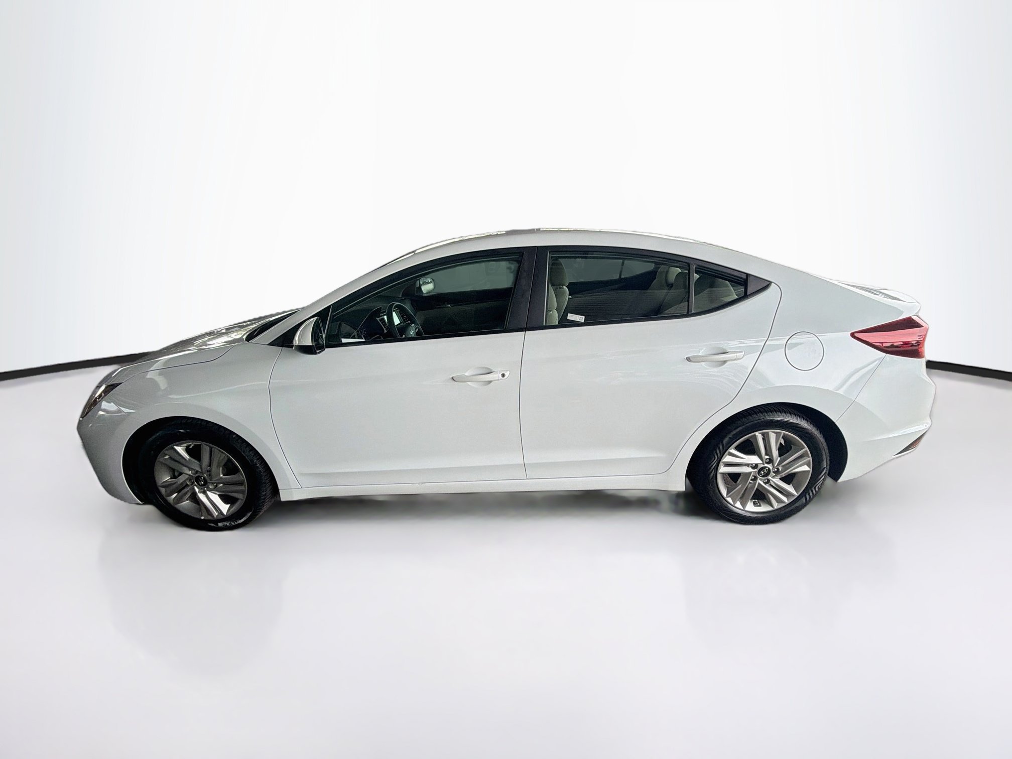 Used 2020 Hyundai Elantra SEL FWD image 4