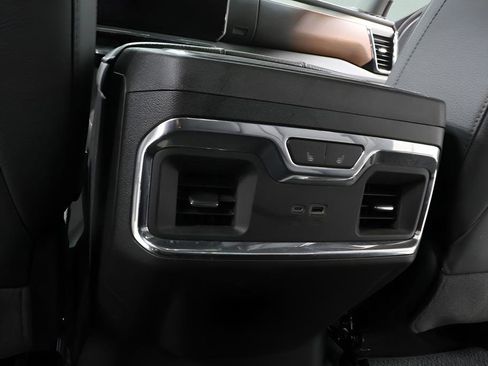Used 2024 GMC Sierra 1500 Denali AWD/4WD image 22