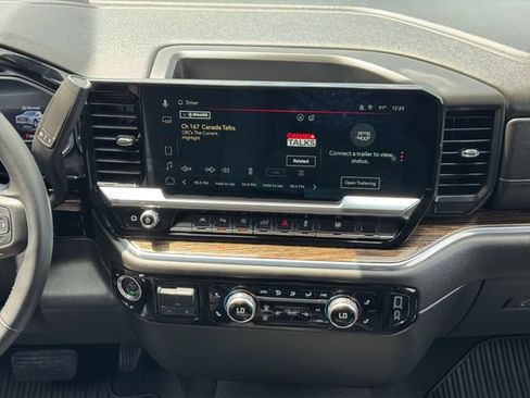 Used 2024 GMC Sierra 1500 SLE w/ Preferred Package AWD/4WD image 19