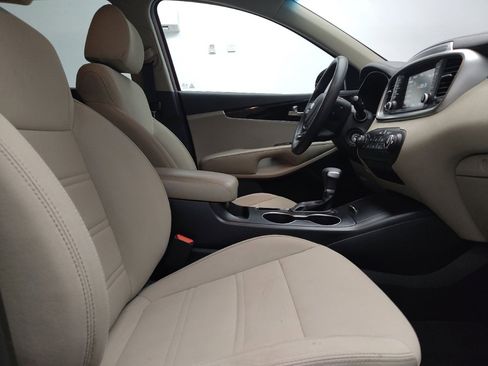 Used 2020 Kia Sorento LX AWD/4WD image 21