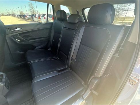 Used 2022 Volkswagen Tiguan SE image 31
