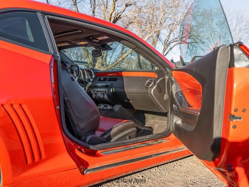 Used 2010 Chevrolet Camaro SS w/ RS Package RWD image 25