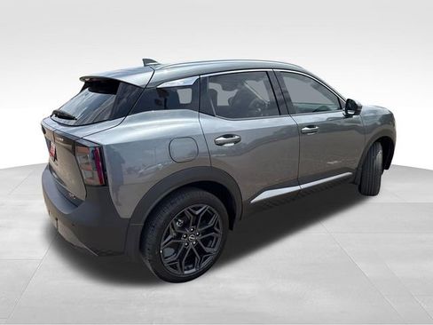 Certified 2025 Nissan Kicks SR FWD image 8