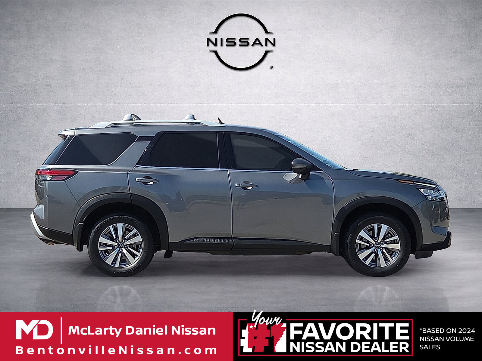 Used 2022 Nissan Pathfinder SL FWD image 6