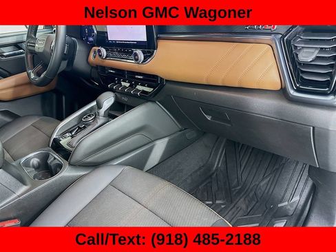 Used 2024 GMC Canyon AT4 AWD/4WD image 29