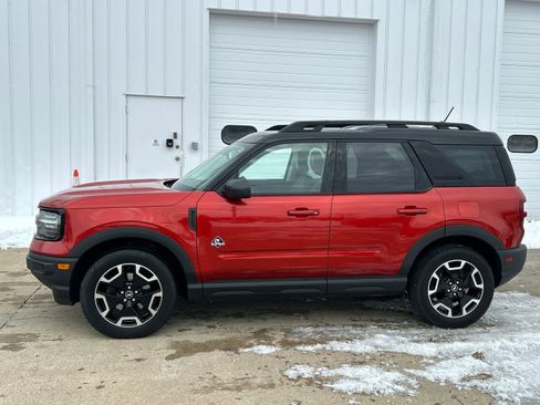 Used 2022 Ford Bronco Sport Outer Banks w/ Tech Package image 1