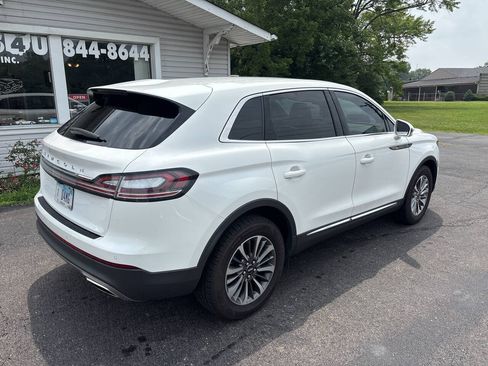 Used 2022 Lincoln Nautilus AWD w/ Premium Package image 3