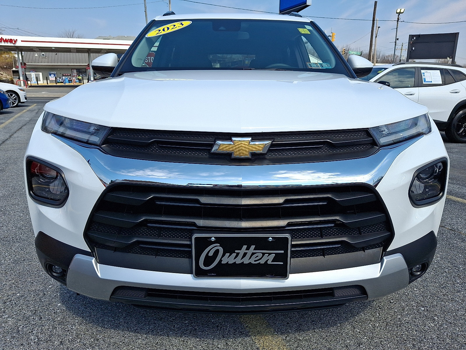 Used 2023 Chevrolet TrailBlazer LT AWD/4WD image 8