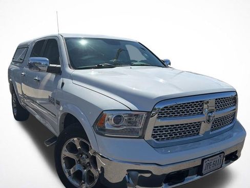 Used 2014 RAM 1500 Laramie w/ Convenience Group AWD/4WD image 2