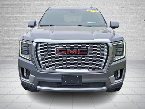 Used 2022 GMC Yukon XL Denali RWD image 2