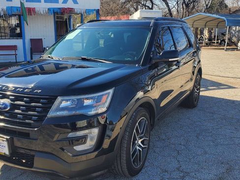 Used 2017 Ford Explorer Sport image 7