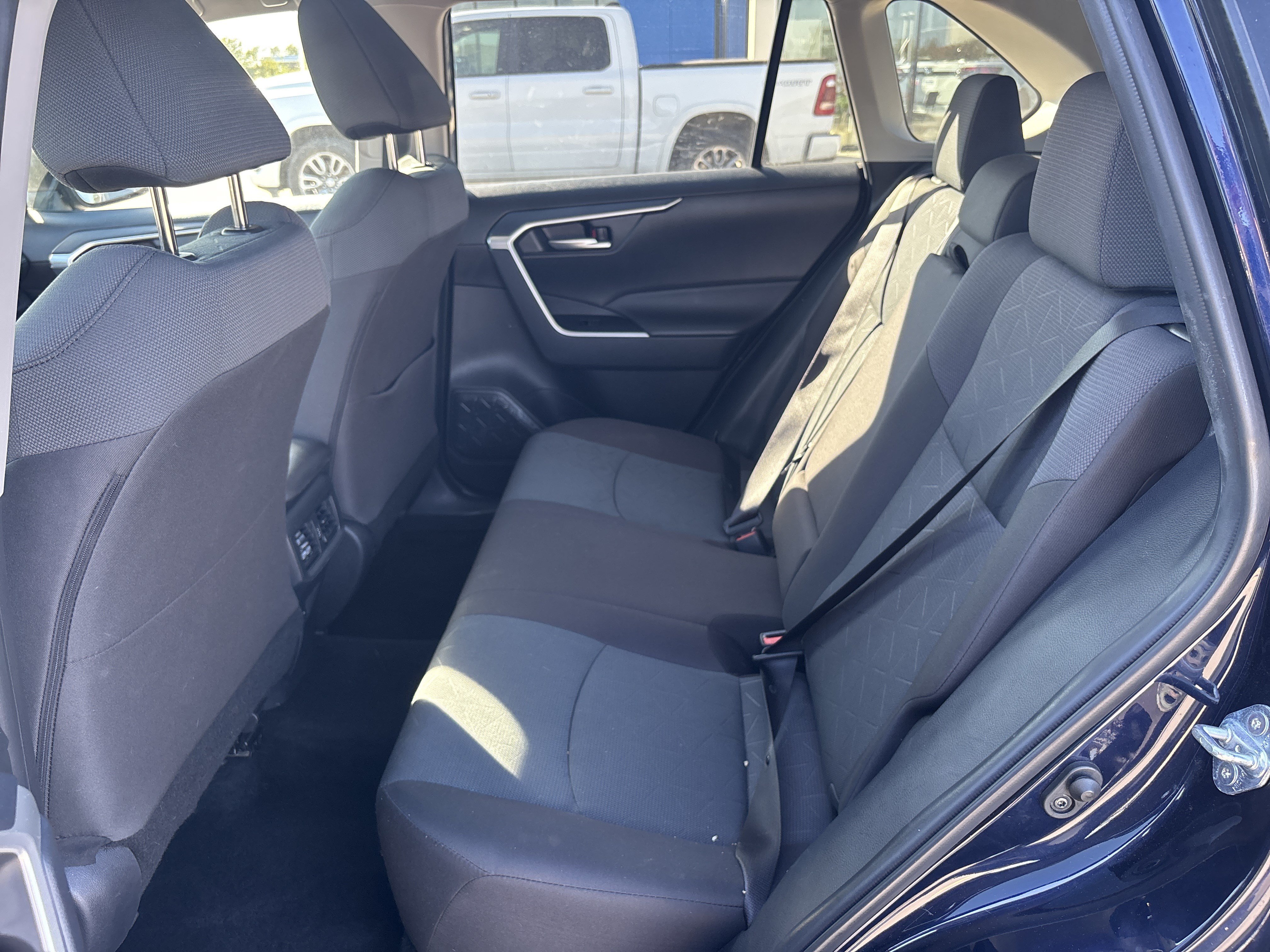 Used 2025 Toyota RAV4 XLE AWD/4WD image 25