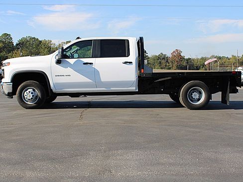 Used 2025 Chevrolet Silverado 3500 W/T w/ WT Convenience Package image 2
