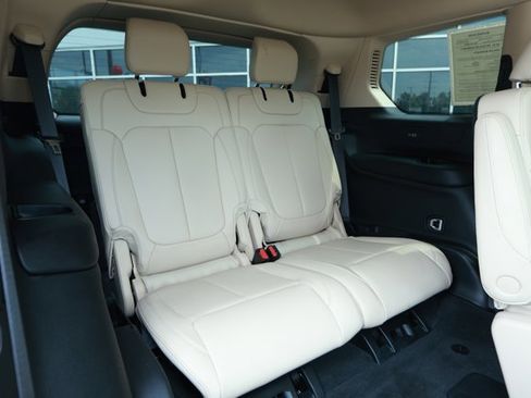 Certified 2022 Jeep Grand Cherokee L Limited image 35