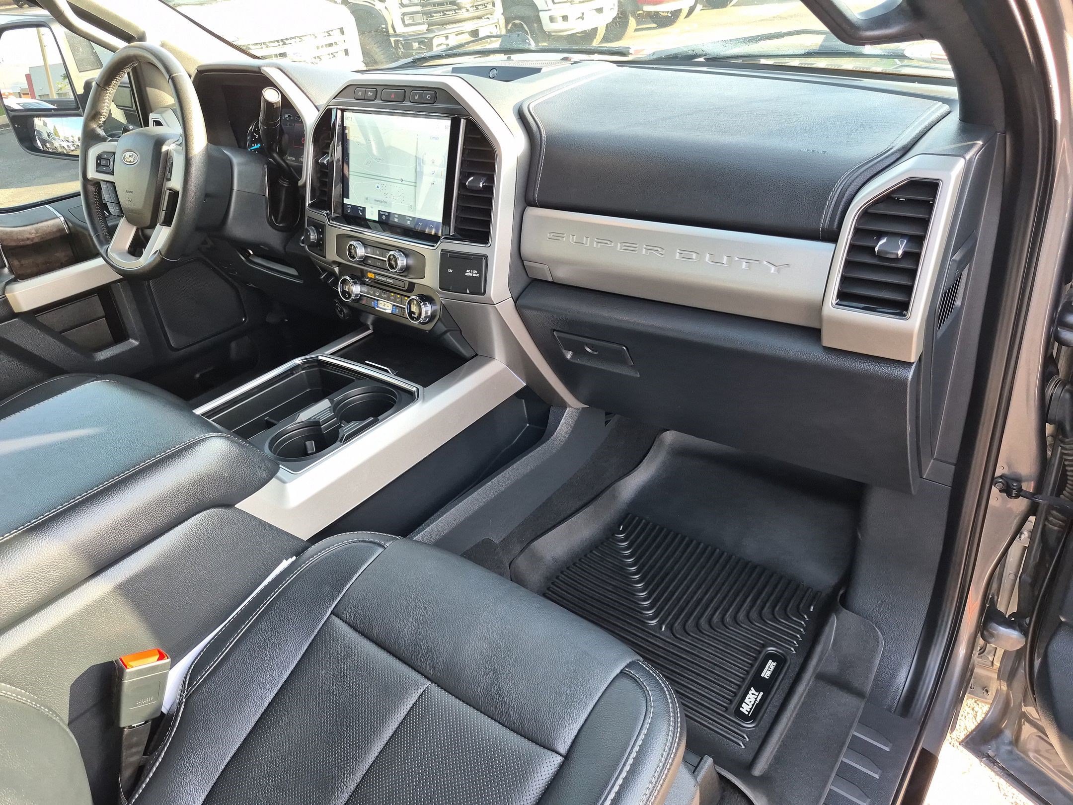 Certified 2022 Ford F350 Lariat w/ Black Appearance Package AWD/4WD image 34