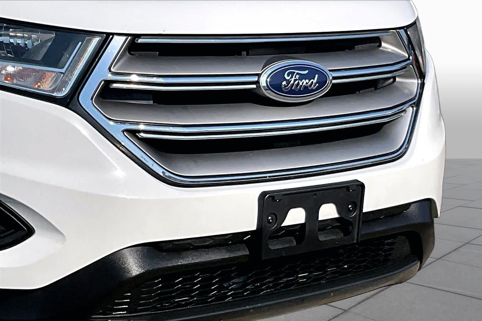 Used 2016 Ford Edge SE FWD image 26