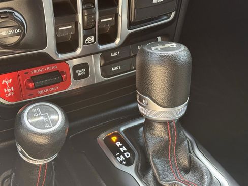 Used 2019 Jeep Wrangler Unlimited Rubicon AWD/4WD image 26