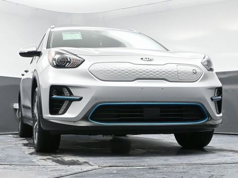Used 2020 Kia Niro EX w/ Cold Weather Package image 45