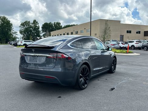 Used 2020 Tesla Model X Long Range AWD/4WD image 7