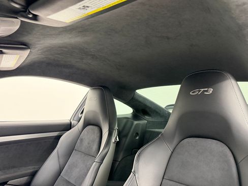 Certified 2018 Porsche 911 GT3 RWD image 23