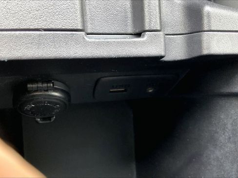 Used 2017 Subaru Impreza 2.0i Premium image 36