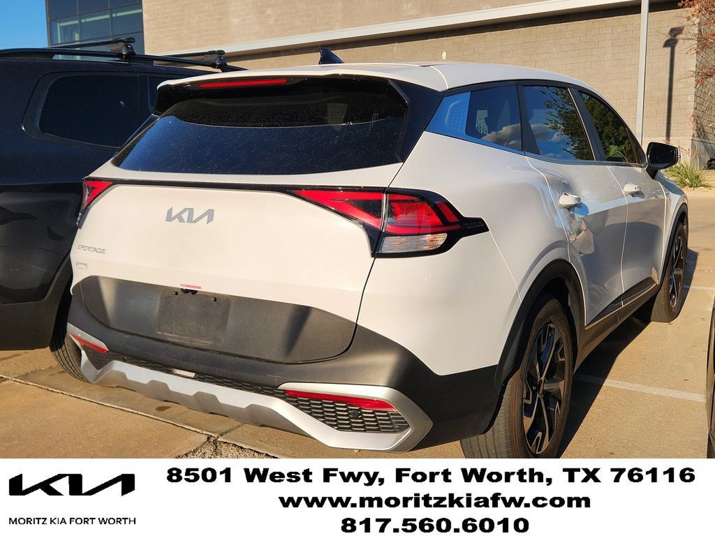 Certified 2024 Kia Sportage EX FWD image 2