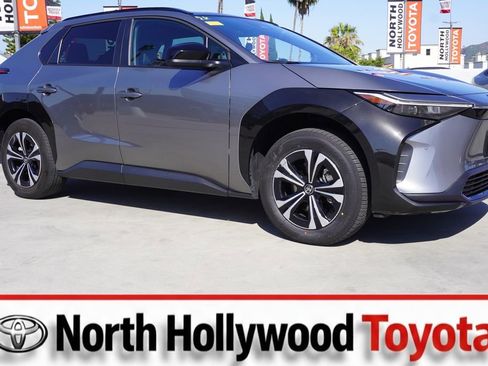 Used 2025 Toyota bZ4X FWD w/ Weather Package image 1