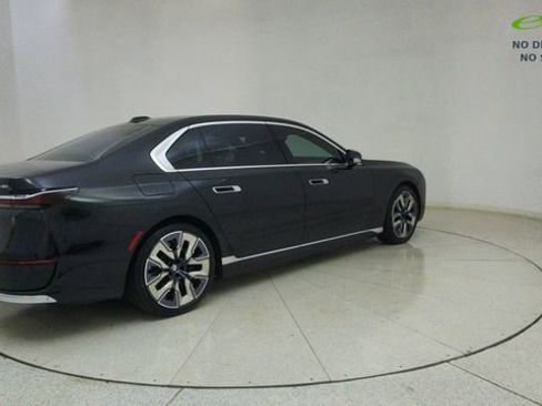 Used 2023 BMW i7 xDrive60 AWD/4WD image 77