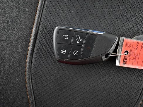 Used 2023 GMC Sierra 1500 AT4 image 40