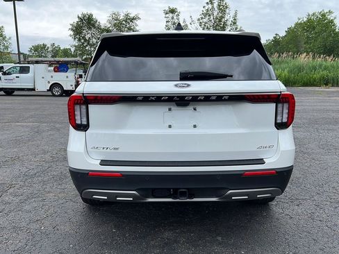 Used 2026 Ford Explorer Active w/ Active Comfort Package AWD/4WD image 19