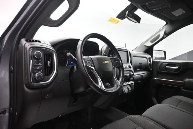 Used 2022 Chevrolet Silverado 1500 LT w/ Bed Protection Package AWD/4WD image 9