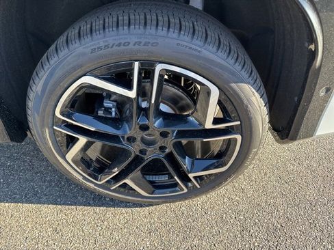 New 2026 Volkswagen Tiguan SEL R-Line image 10